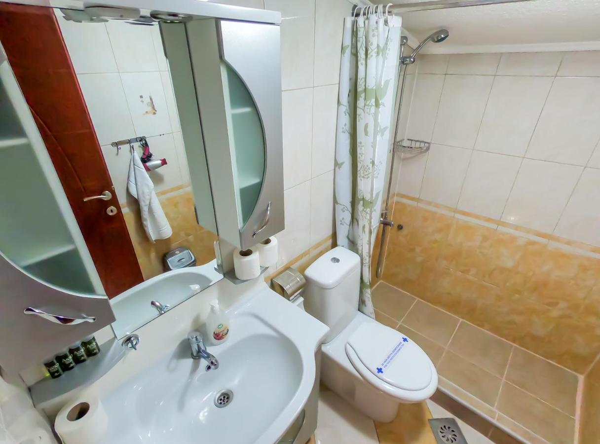 Darni Central Apartments - Bazaar Location With Free Parking โอครีด ภายนอก รูปภาพ