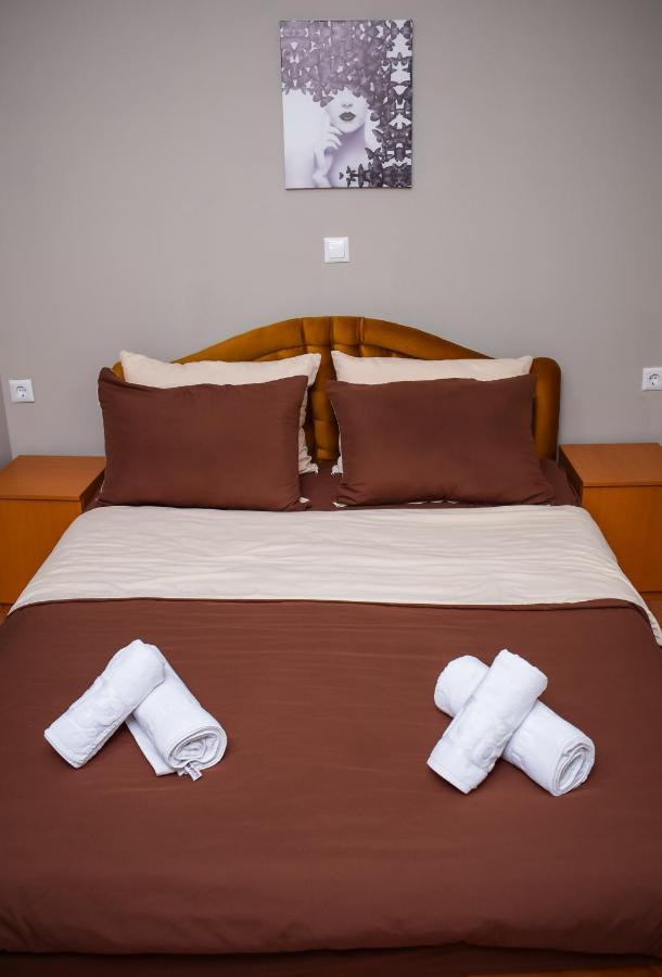 Darni Central Apartments - Bazaar Location With Free Parking โอครีด ภายนอก รูปภาพ